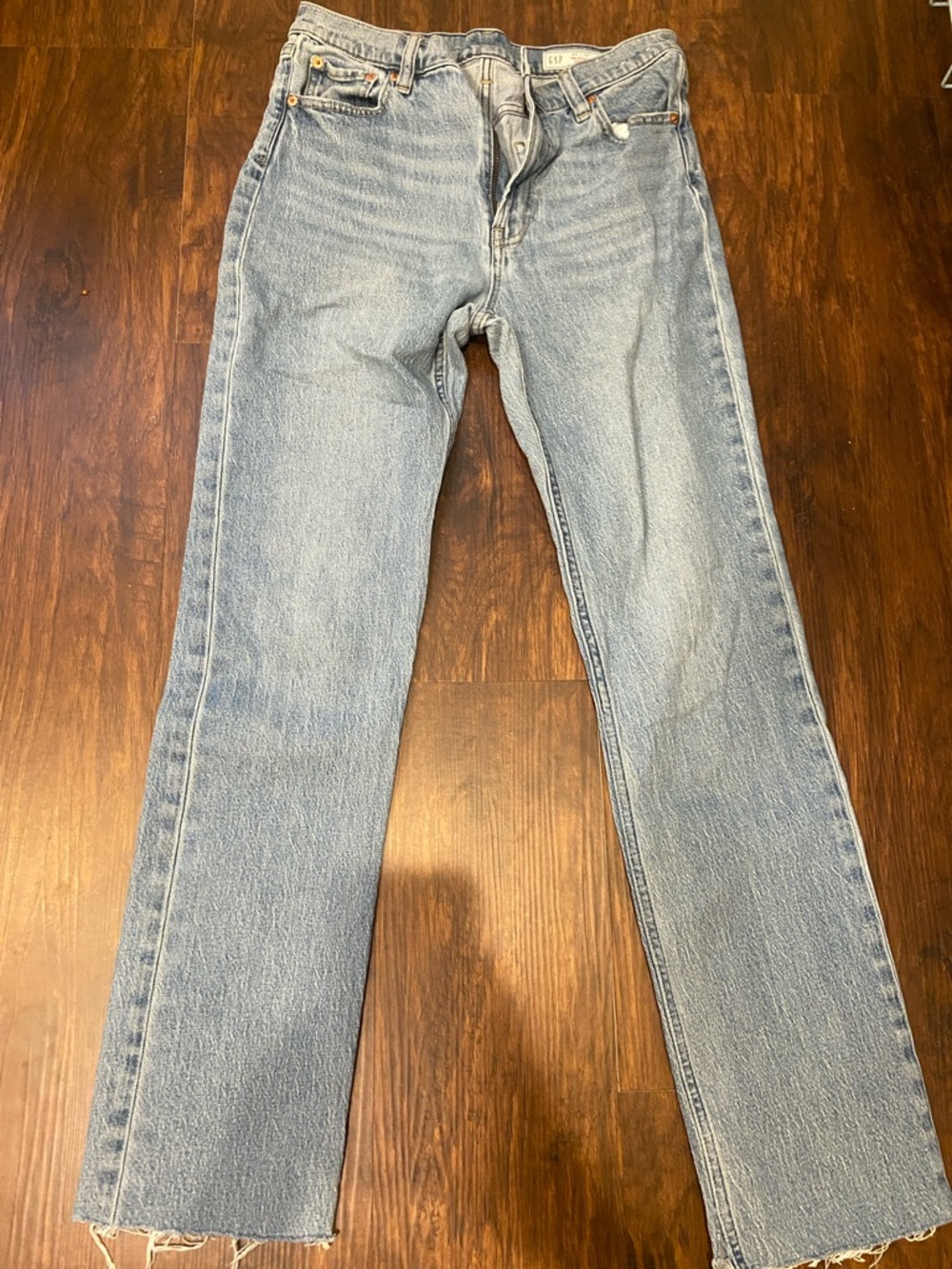GAP High-Rise Straight Jeans in Light Wash Blue